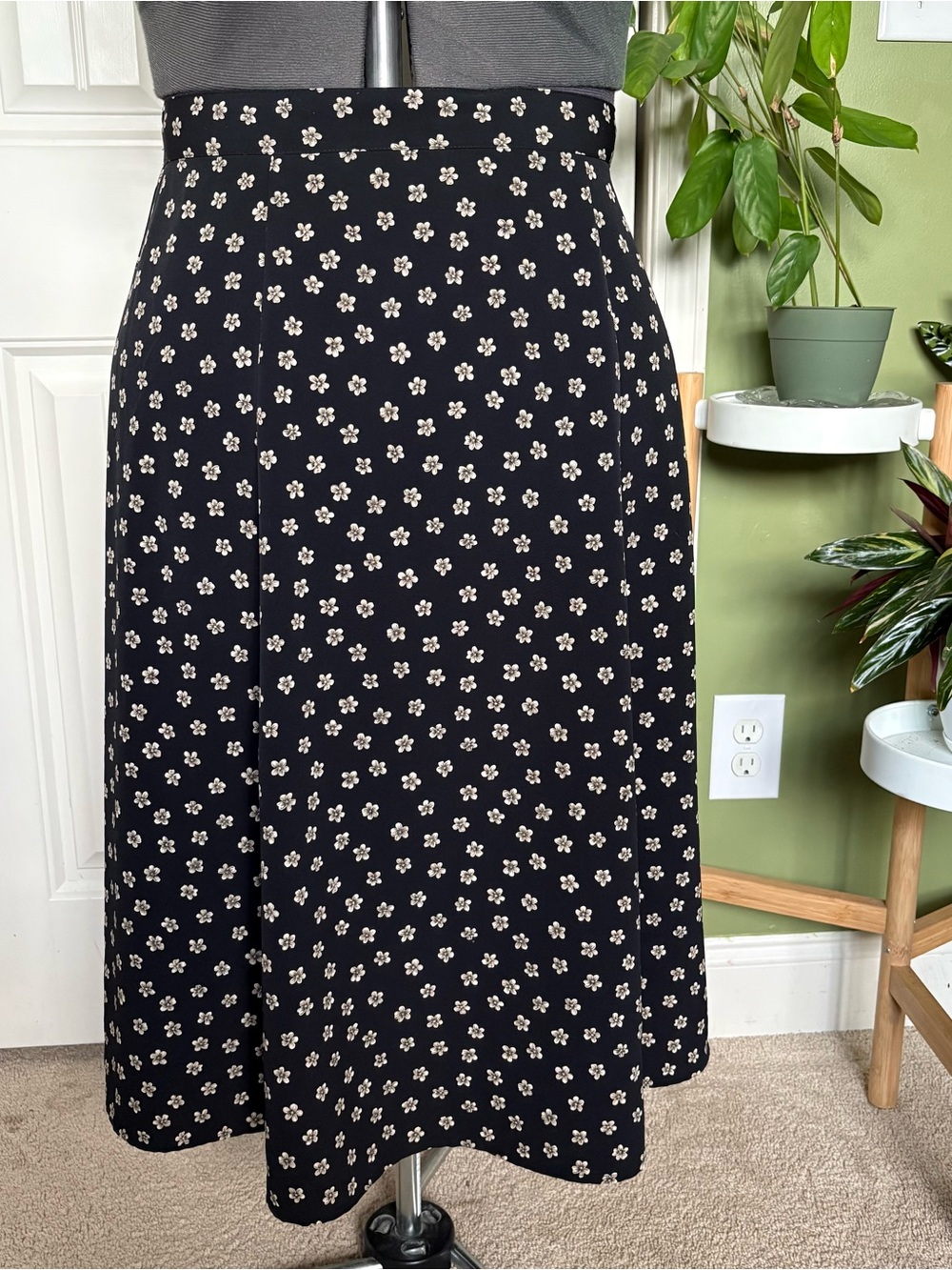 Vintage Black Floral A-Line Midi Skirt
